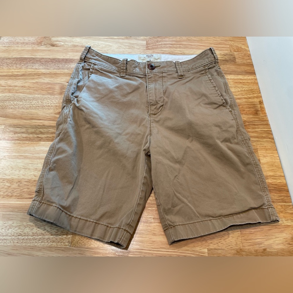 Hollister khaki shorts